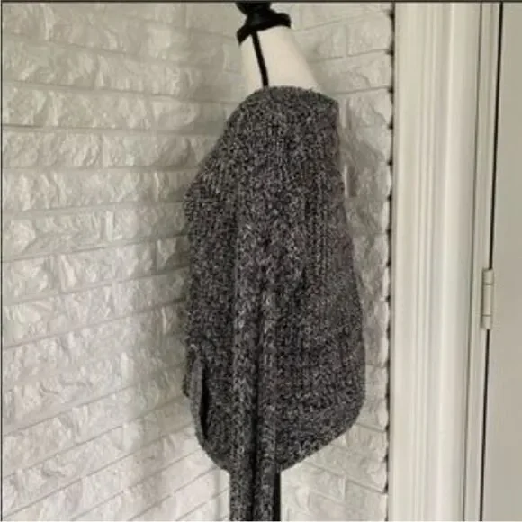 Cardigan  - Picture 2 of 4